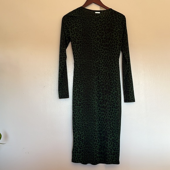 NWT Michael Kors green “moss” leopard print dress. Size S. - Picture 4 of 6